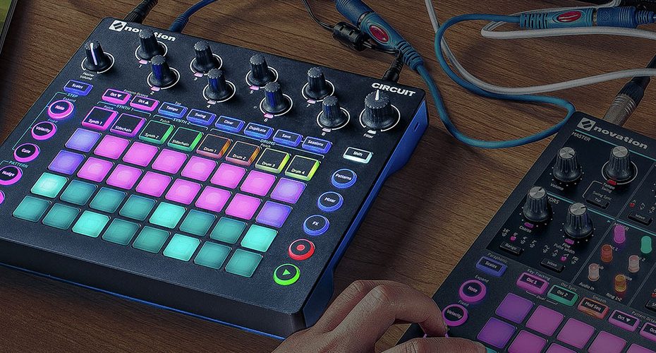 Novation Circuit: a solution to scales and chords
